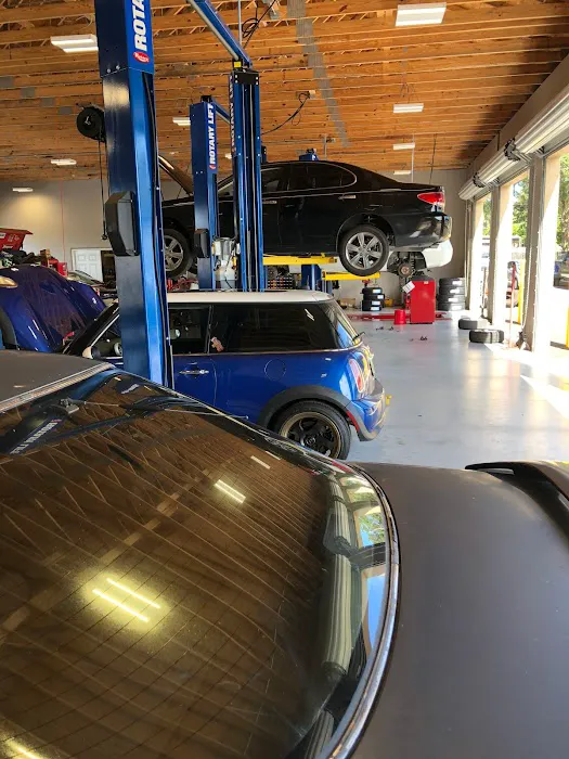 C U AUTO CENTER 8