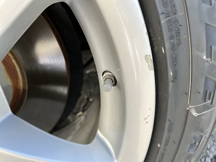 Mr. Tire Auto Service Centers 4