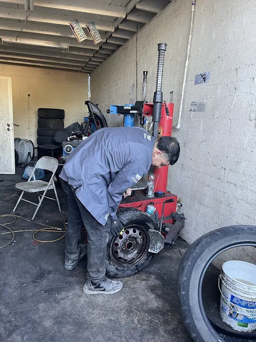 Zambrano's Tire Shop 5