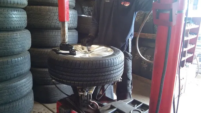 El Tingon Tire Shop (Welding & Wheel Repair) 9