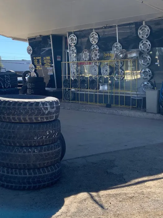 PINEDA'S TIRE SHOP 8