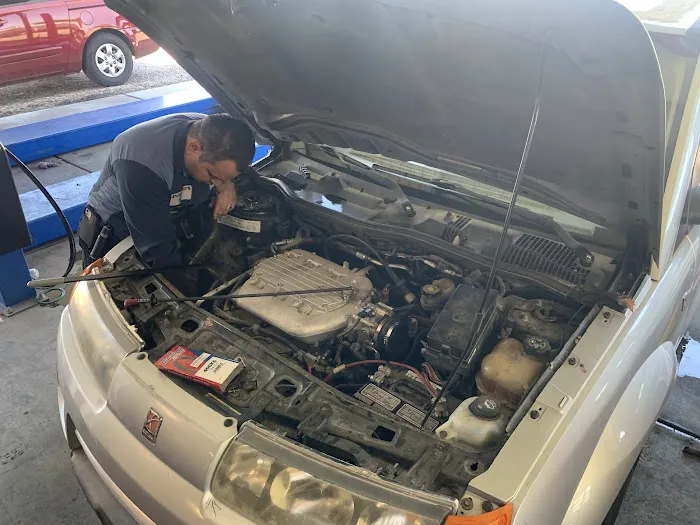 Almadura Auto collision LLC. 1