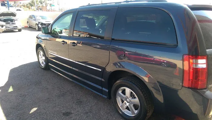 5 Star Collision Center 1