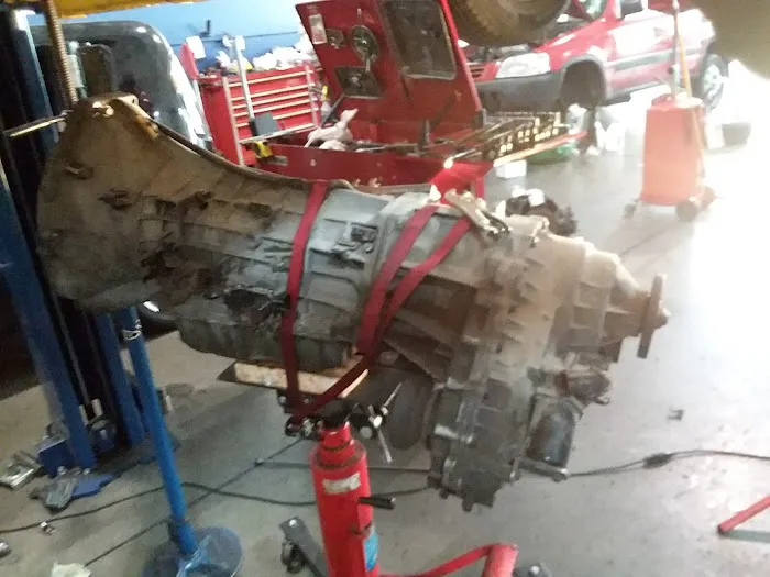 J&N Auto Repair Service & Tire Shop 4