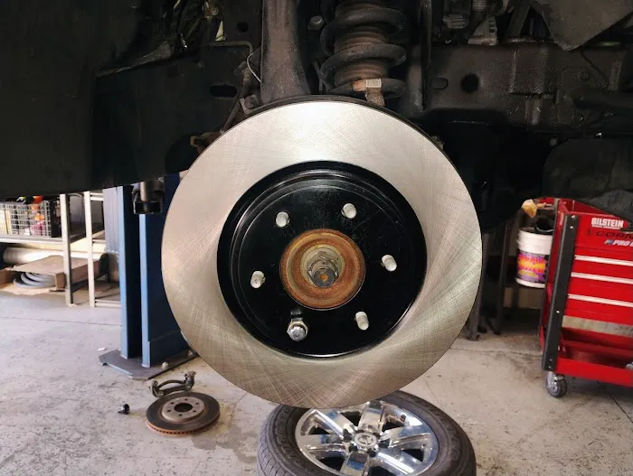 MR5 TOTAL AUTO CARE LLc 1