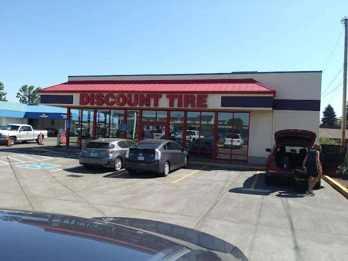 Discount Tire 0