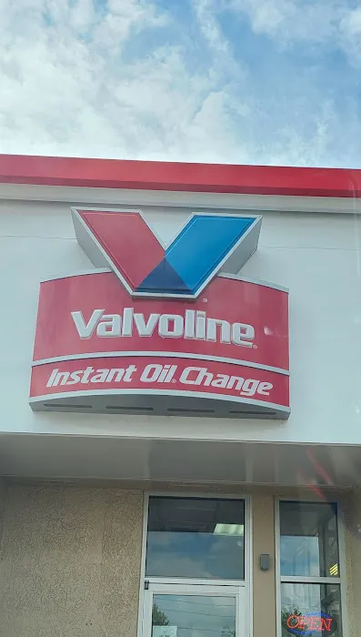 Valvoline Instant Oil Change 4