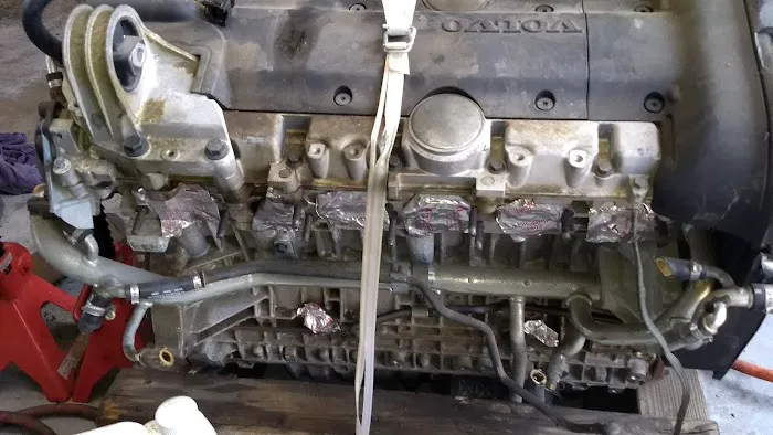 Universal Automotive 1