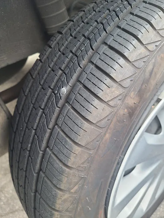 El Compa Tires & Wheels 3