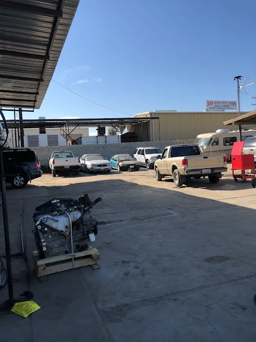 Simon's Auto Shop 6