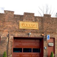 Carpenter Lane Garage