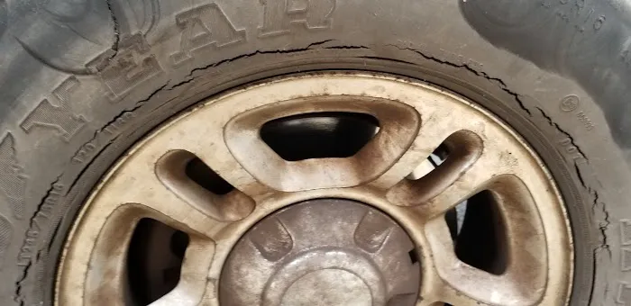 CDM Tires 0