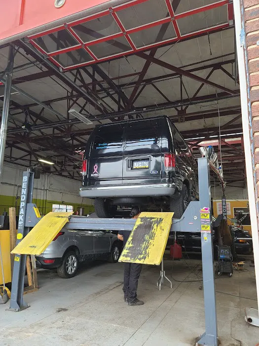 El Mundo Auto Repair 3