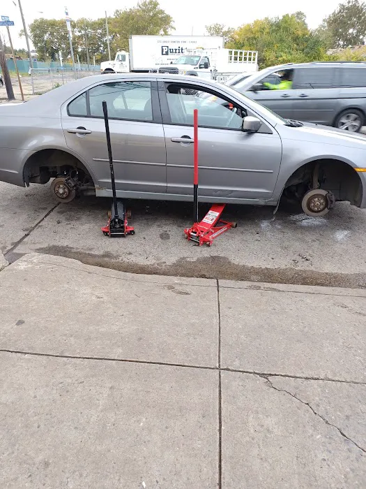 David's Tire And Auto Repair 7