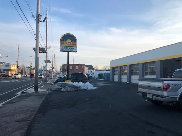 Mr. Tire Auto Service Centers 7