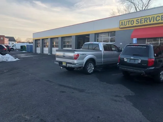 Mr. Tire Auto Service Centers 8
