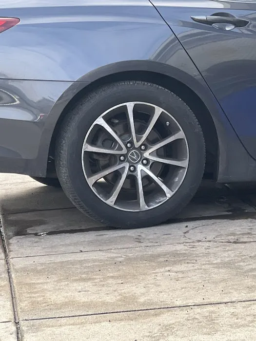 Black Tire Shop 0