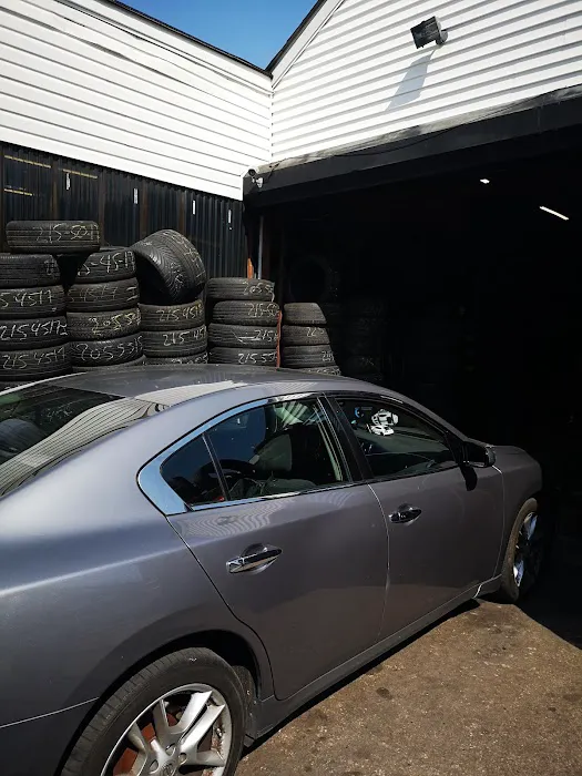 Black Tire Shop 7