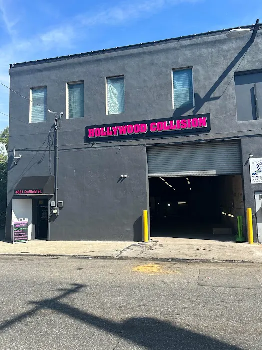 Hollywood Collision 8