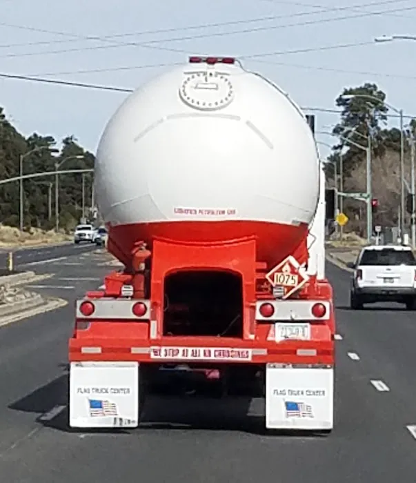 Flag Truck Center 5