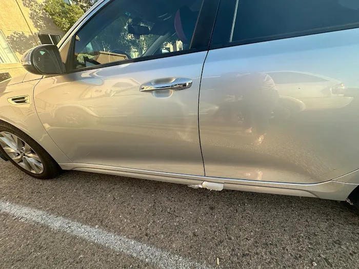 T & R Collision Center 4