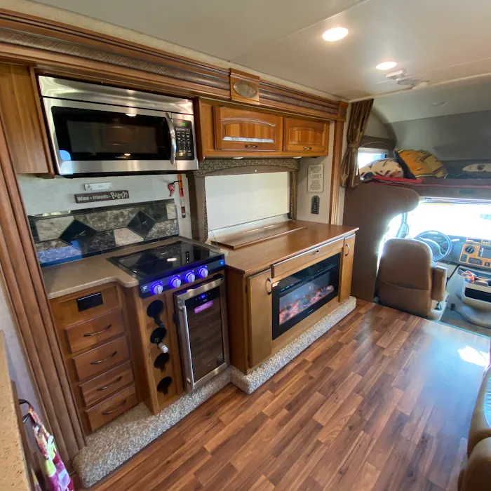 Apache RV Customs 8