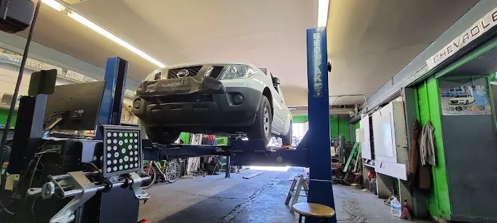 24 Hour Tire Shop 6