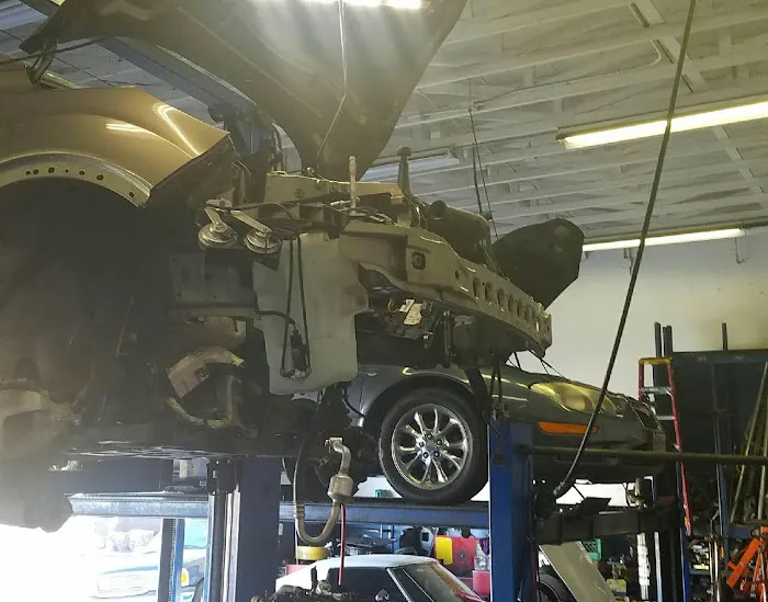 Paul's Auto Service 8