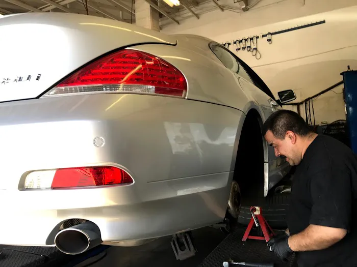 Paul's Auto Service 9