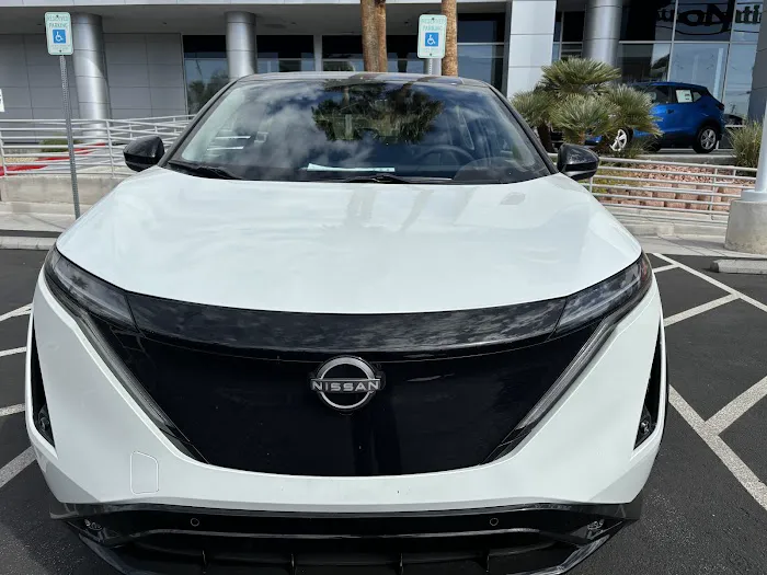 AutoNation Nissan Las Vegas Service Center 4