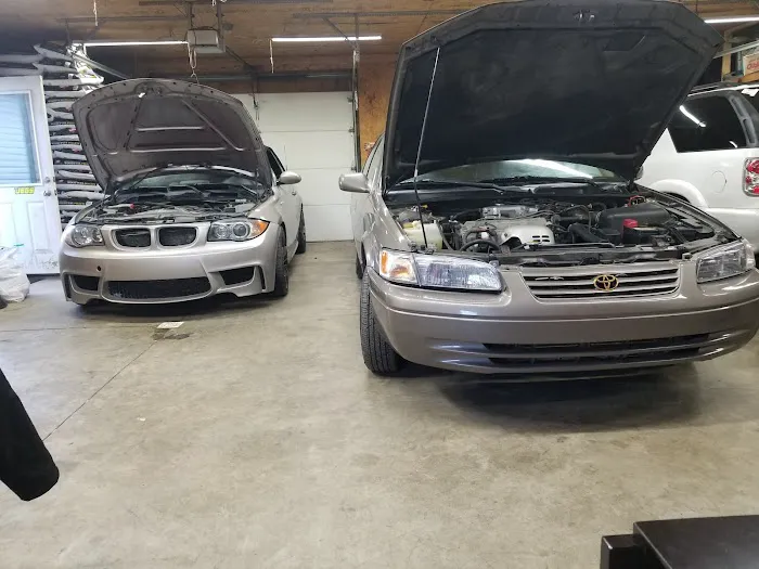 Dixons Fixins LLC 0