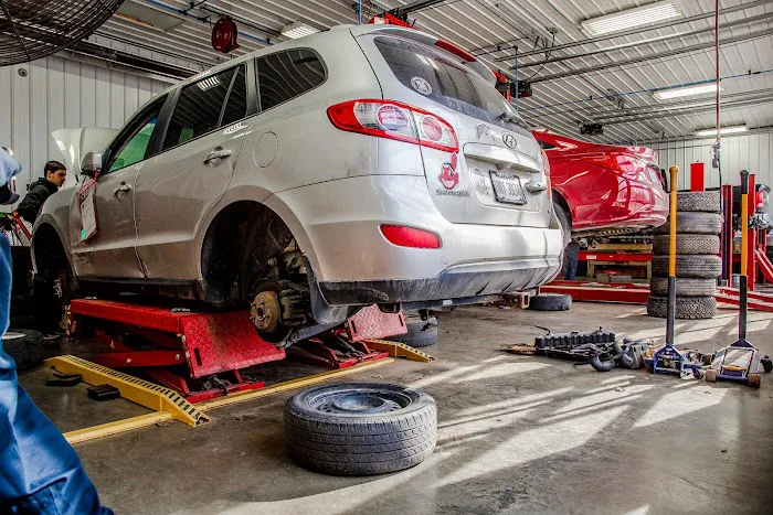 Van's Auto Service & Tire Pros Iberia 0