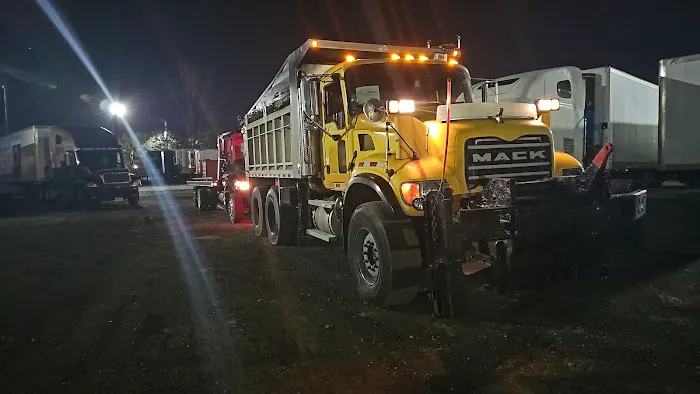 Eastern Truck & Trailer 0