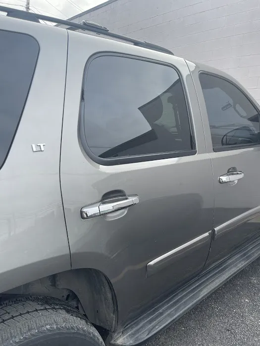 Auto Glass Discounters 7