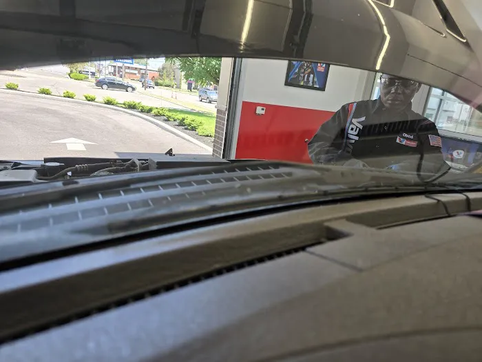 Valvoline Instant Oil Change 4