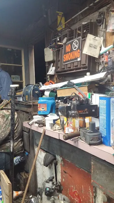 Thomas Garage 9
