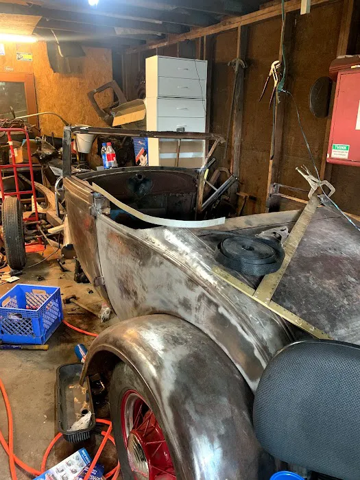 Thomas Garage 7