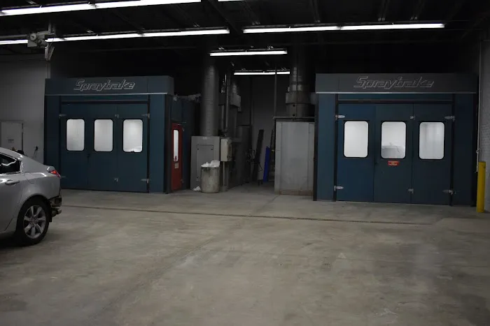 Lindsay Collision Center 7