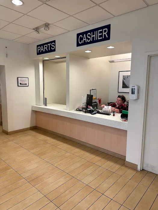 Byers Volvo Service Center 3