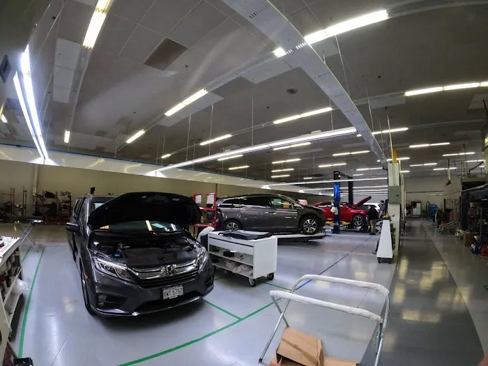 Lindsay Auto Body 4