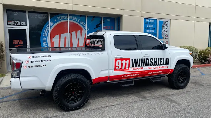 911 Windshield Repair & Replacement 9