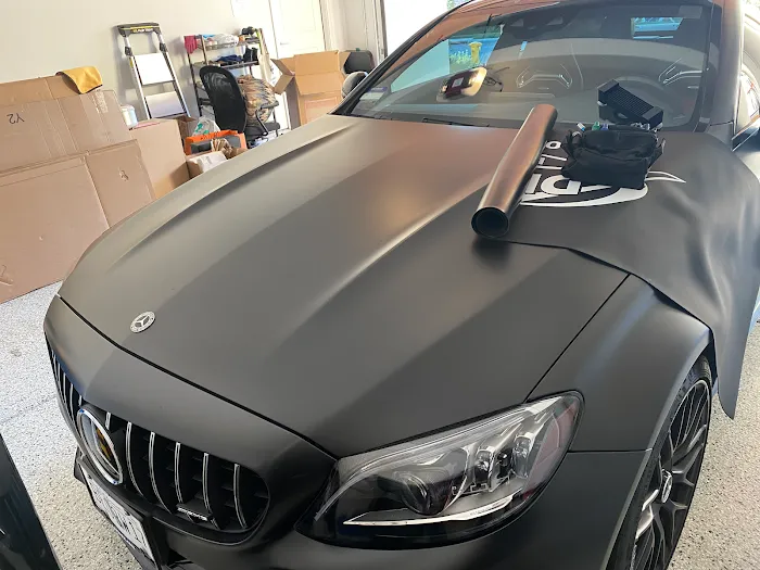 911 Windshield Repair & Replacement 8