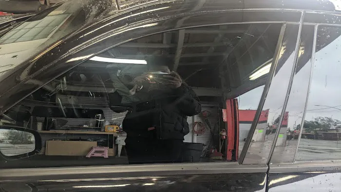 Classic Window Tint And Glass 4