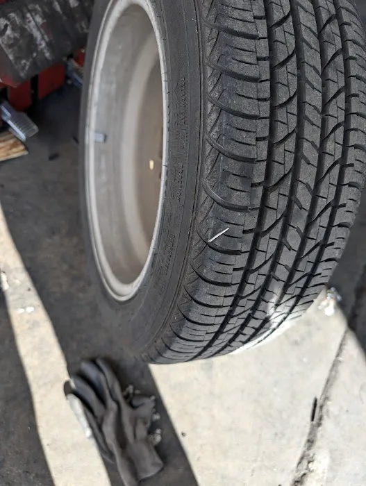 Manny's Tire Shop 4