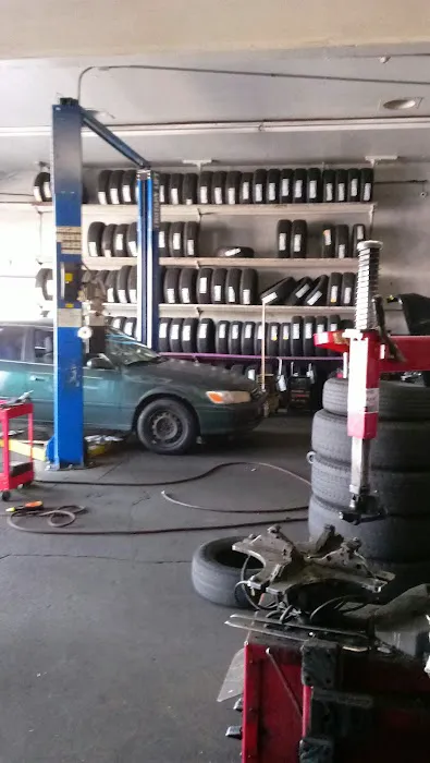 Discount Tire & Service Centers 0