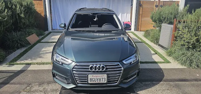 GLASS 4 CAR AUTO GLASS 0
