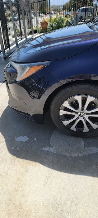 Desi's Auto Collision Repair 0
