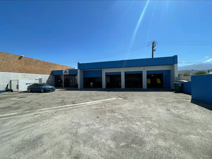 Hidden Garage 0