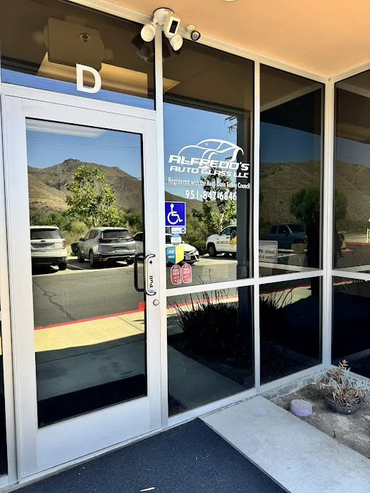 Alfredo’s Auto Glass 1