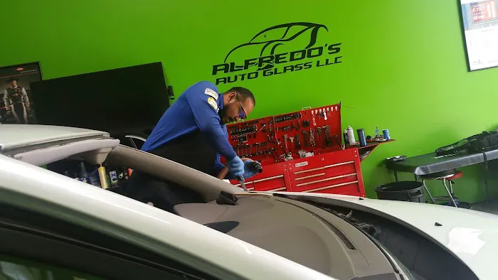 Alfredo’s Auto Glass 8